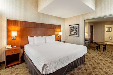 Clarion Hotel Portland International Airport