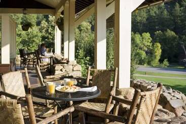 فندق State Game Lodge At Custer State Park Resort