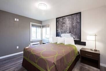 فندق Super 8 By Wyndham Eureka