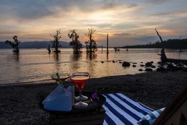 Hotel Symphony Samudra Beachside Jungle Resort And Spa