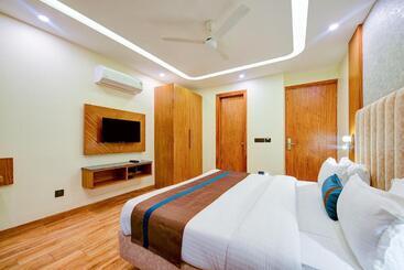 Fabhotel Soft Petals