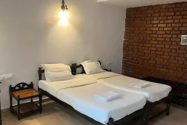Pensione La Petite Guest House