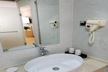 בית מלון כפרי Shell Huainan Second Middle School Xihuchuntian