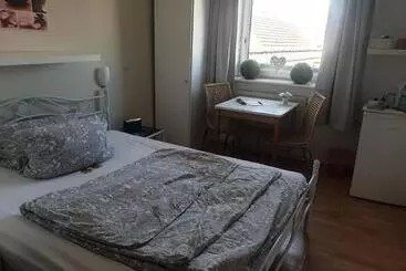 Rooming24, Kleine Pension
