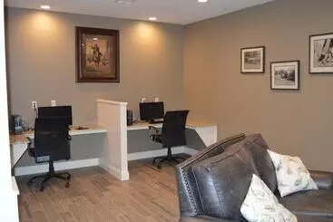 Heritage Place Hotel And Suites