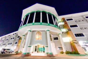 Wintess Garden Hotel And Suites