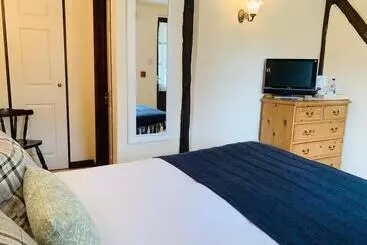 Hotelli George & Dragon Country House