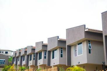 Aparthotel Pearl Cottages Kiwatule