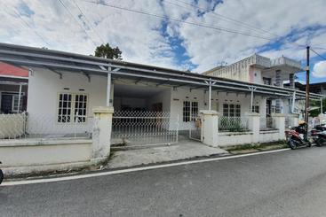 ユースホステル Fatima Guest House Syariah