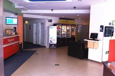 Hotel 7 Days Premium Harbin Center Street Branch