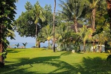 هتل Ngapalii Bay Villas & Spa