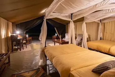 Hotelli Serengeti Woodlands Camp