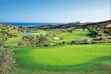 Apartamente turistice Casares Beach Golf Apartment With Private Garden Direct Pool Access