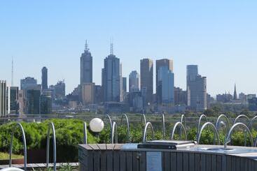 דירות לתיירים Readyset Apartments On Emerald