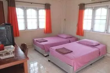 Hotelli Baan Chom Chan Resort