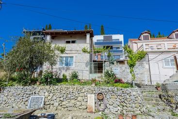 شقق خاصة سياحية Seaside Villas Eli