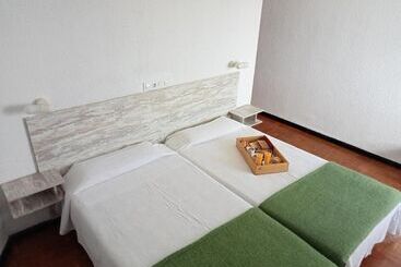 هتل Portal De La Rioja