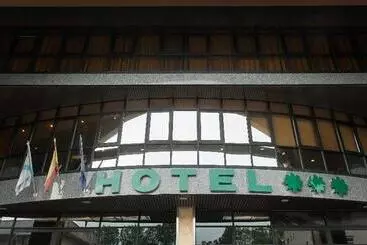 Отель Exe Area Central