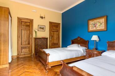 فندق ريفى Hontoria