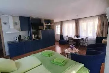 هتل آپارتمان Villa Leonardo