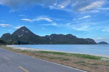 O Bay Design Hotel Prachuap