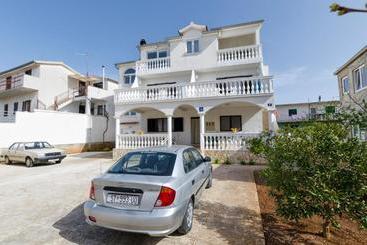 Apartamenty turystyczne Apartments Mime