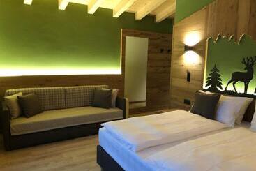 민박 Fulun Mountain Lodge