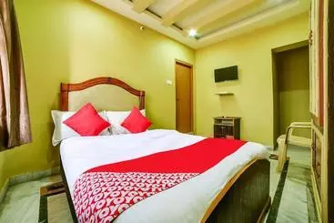 Hôtel Oyo 65103 Hashmi Residency
