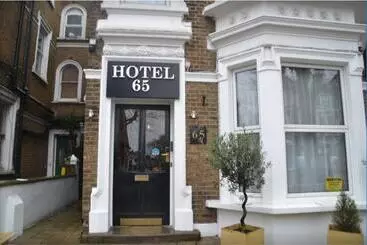 Hotel 65