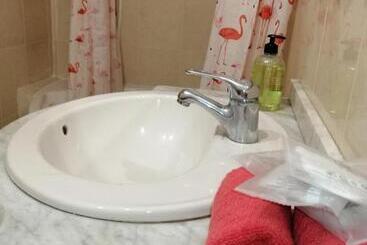 Жильё для туристов Apartamentos Dos Torres Gandalf   Excelente Ubicación Centrica Con Garaje Incluido