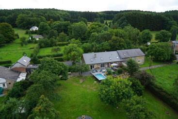 شقق خاصة سياحية La Masure