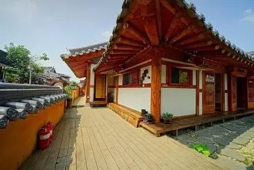 Pensiune Norijam Hanok Traditional House One