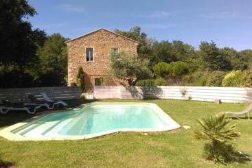 ツーリストアパートメント Gites La Filature