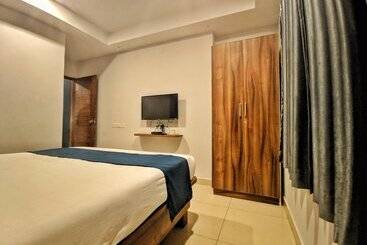 Fabhotel The Sun Suites   Yelahanka