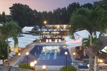 Blue Hotel And Resort