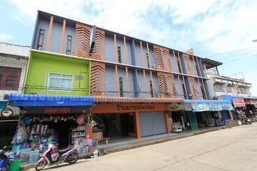 Hotelli โรงแรมนางรอง