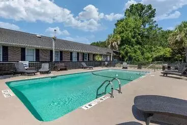 Suburban Extended Stay Hotel At The University