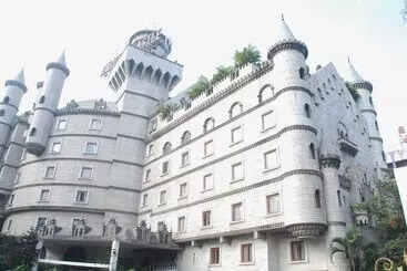 Hotel Amrutha Castle