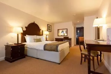 ホテル De Vere Tortworth Court