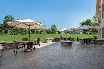 Cobblestone Hotel & Suites   Urbana