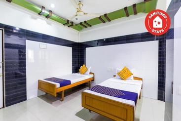 Hotel Spot On 69395  Motimahal