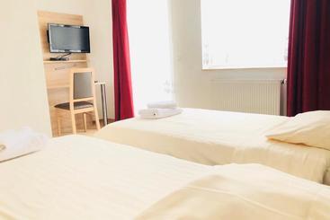 בית מלון כפרי & Restaurant Miranda