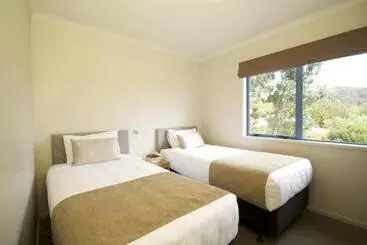 Blue Pacific Apartments