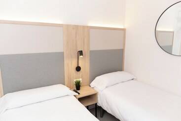 Dynastic Rooms Apartments