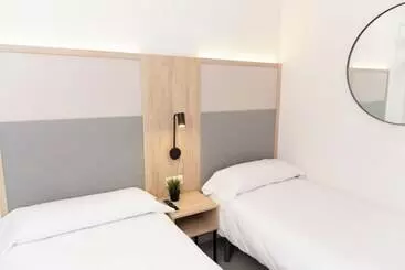 Dynastic Rooms Apartments