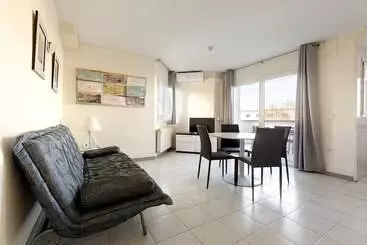 آپارتمان‌های توریست‌ها Apartamentos Empuriabrava Maurici Park