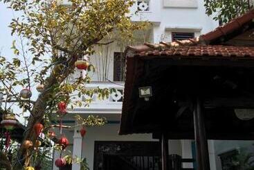 Cheerful Hoi An Hostel