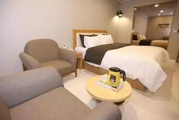 Hotel Gguljam