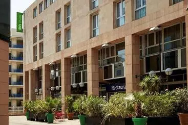 Отель Ibis Styles Toulon Centre Port