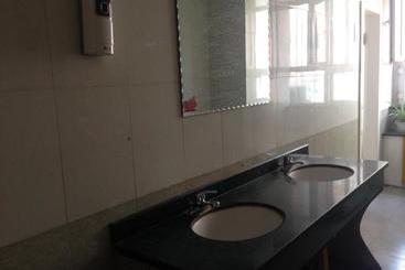 Hotel 7days Inn Urumuqi West Kashi Road Airport